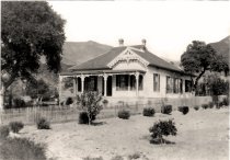Monroe Cottage at 225 Monroe Place